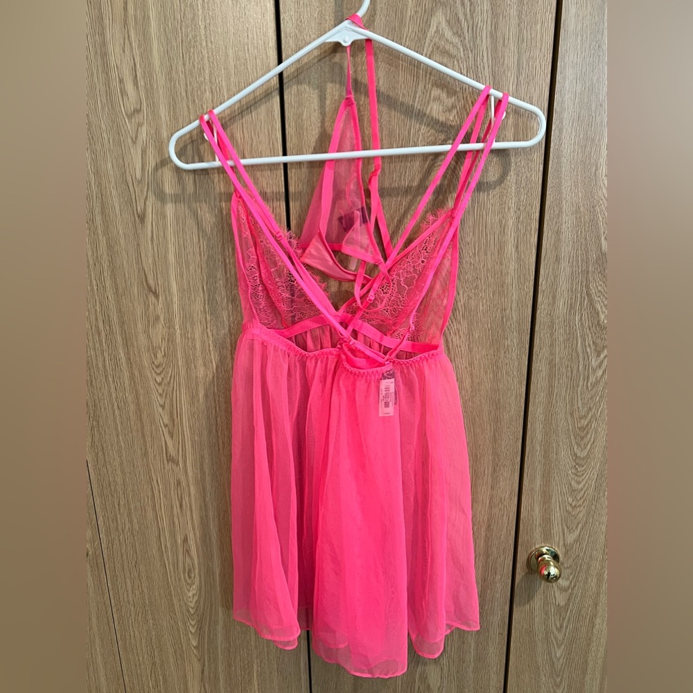 Victoria’s Secret Hot Pink Lingerie w/ matching thong panty - Size Large